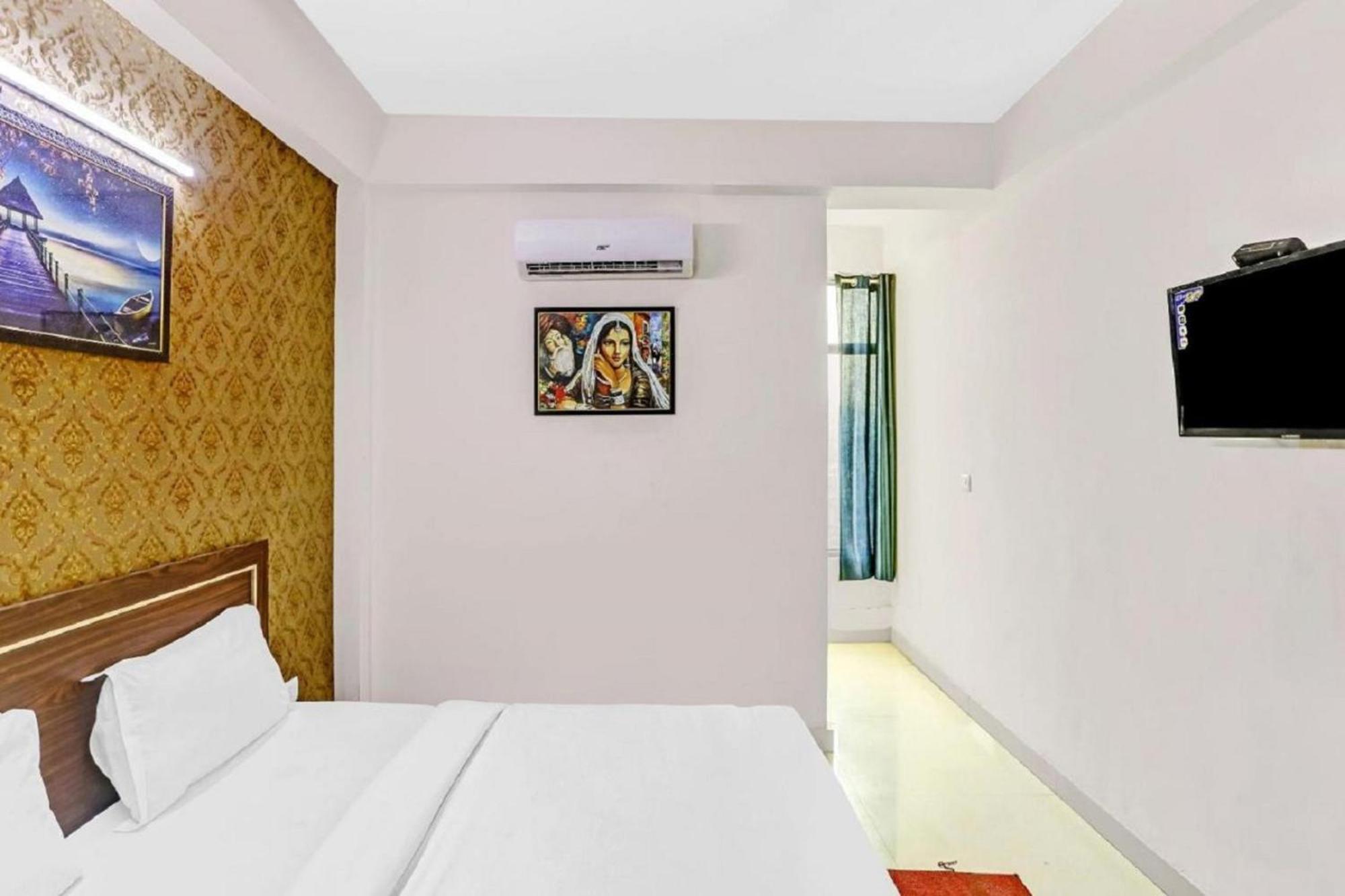 Hotel Villa View Noida Esterno foto