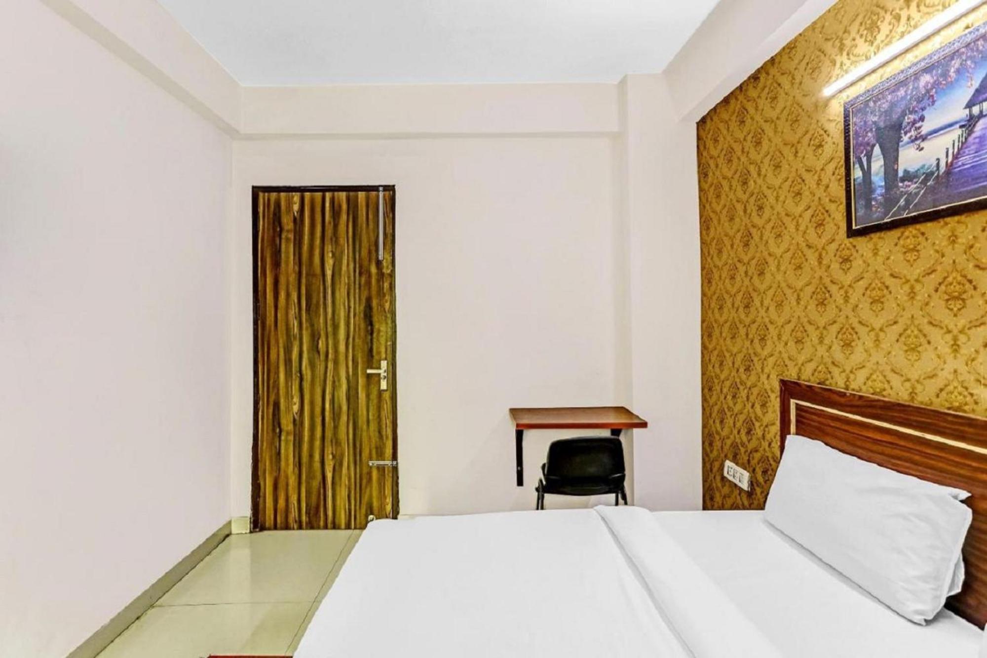 Hotel Villa View Noida Esterno foto