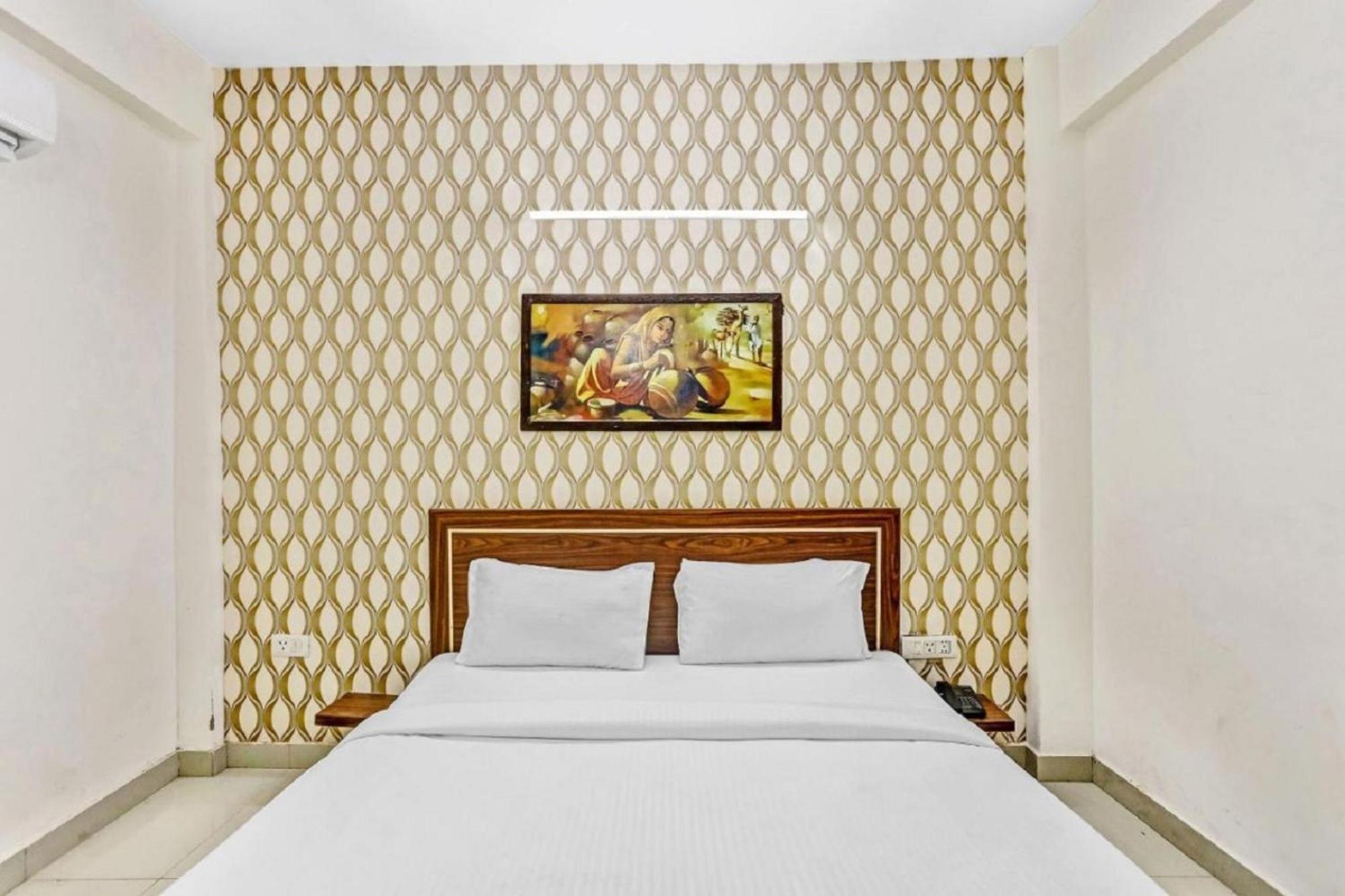 Hotel Villa View Noida Esterno foto